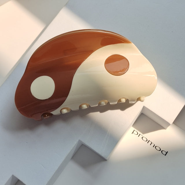 Yin and Yang Hair Claw - Super Durable & Fully Recyclable